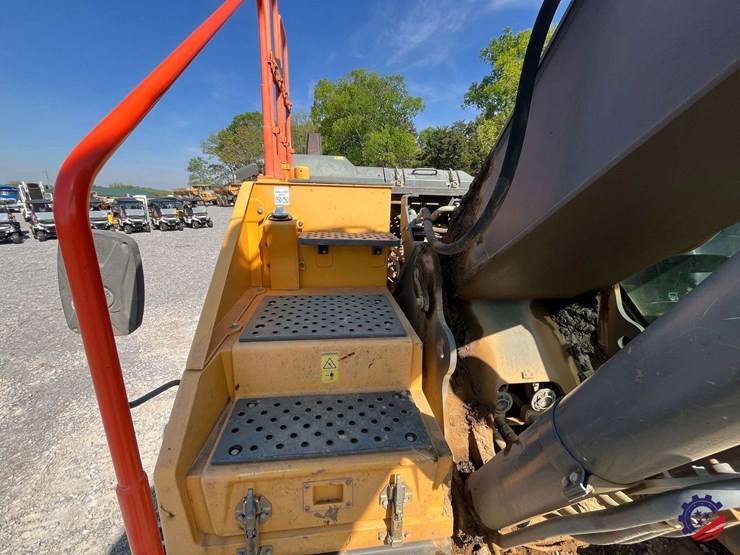 2017-volvo-ec300el-image-61