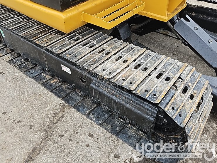 2018-caterpillar-305.5-image-19