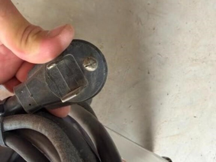 hobart-ironman-210-mig-welder-image-8