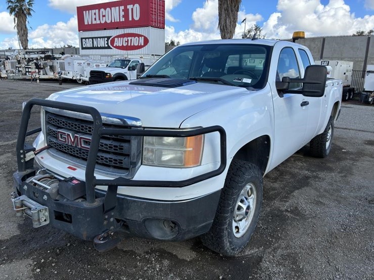 2012-gmc-sierra-2500-image-1