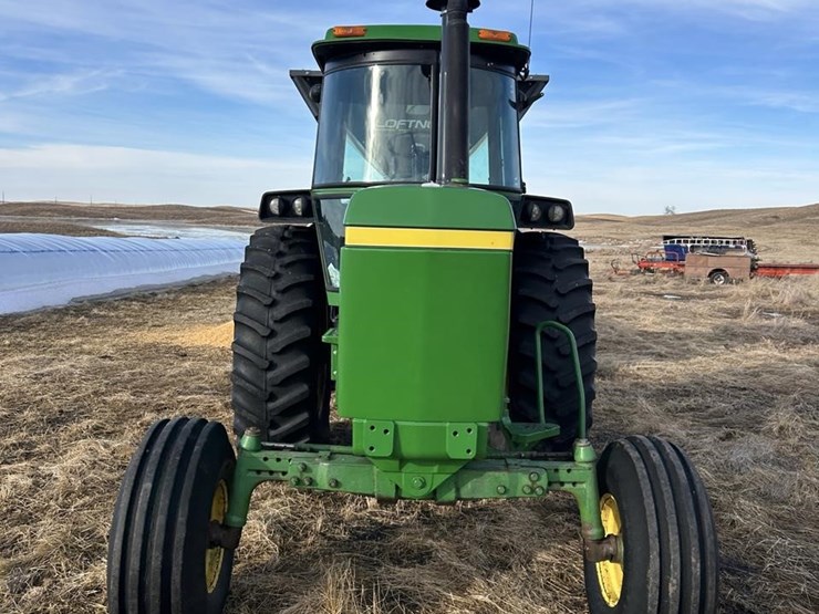 john-deere-4440-image-2