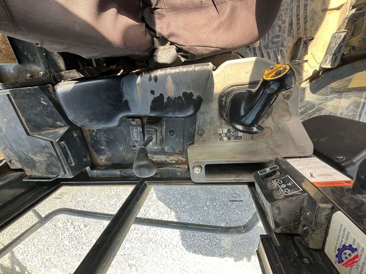 2018-komatsu-d51exi-24-image-60