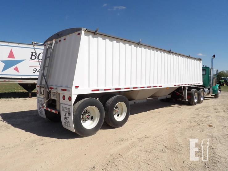 2010-jet-34-ft-image-9