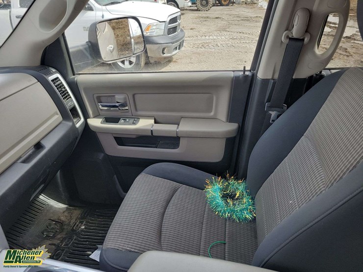 2010-dodge-ram-1500-image-16