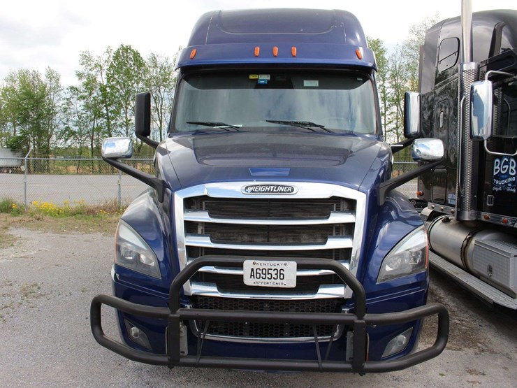 2019-freightliner-cascadia-pt126sl-3akjhhdr0kskl2228-mileage:-688348-image-2