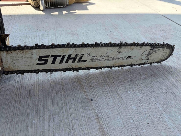 stihl-3114-20"-chainsaw-image-3