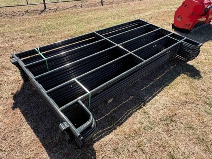 13--5’x9’-metal-livestock-panels-image-1