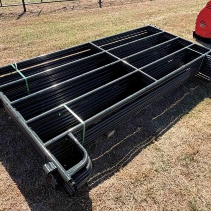 13- 5’x9’ Metal Livestock Panels