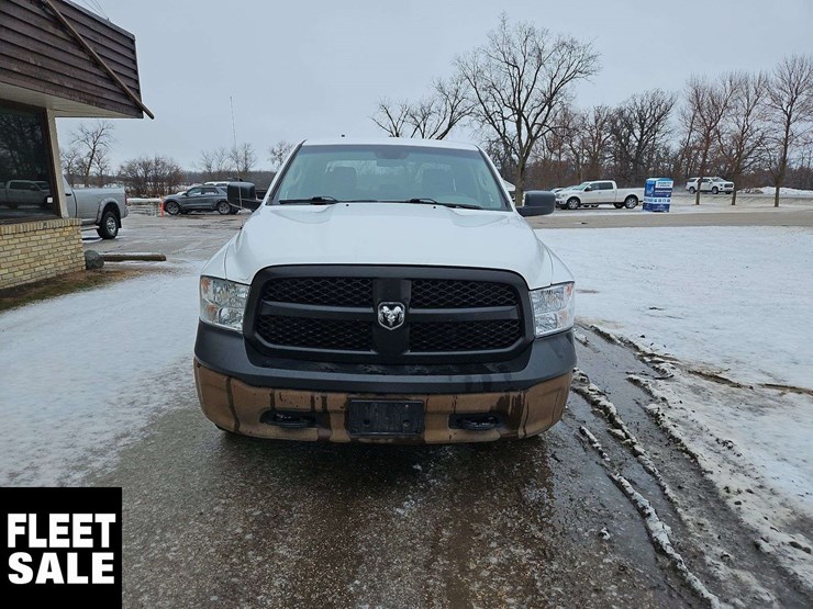 2019-ram-1500-classic-image-3