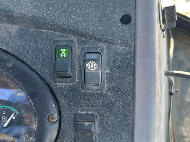 2000-case-570m-xt-image-47