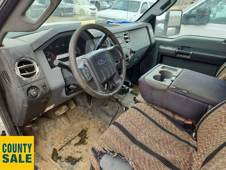 2012-ford-f550-image-12