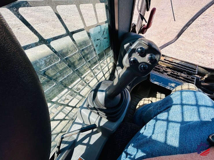 2018-caterpillar-299d2-image-56