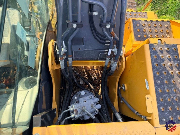 2019-deere-160g-lc-image-79