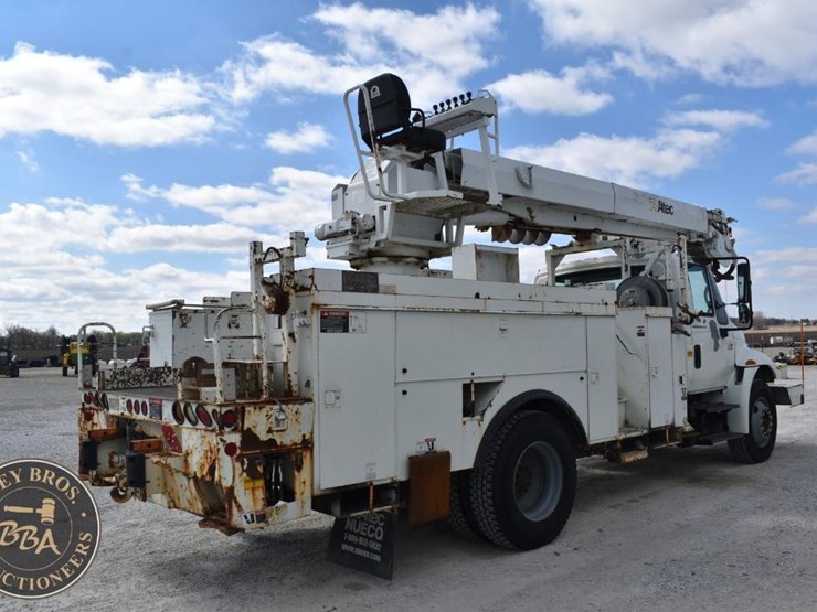 2005-international-durastar-4300-image-5