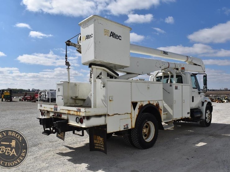 2005-international-durastar-4300-image-5