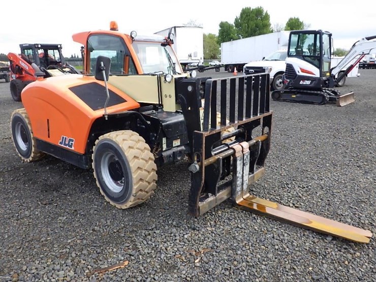 2017-jlg-g5-18a-image-3