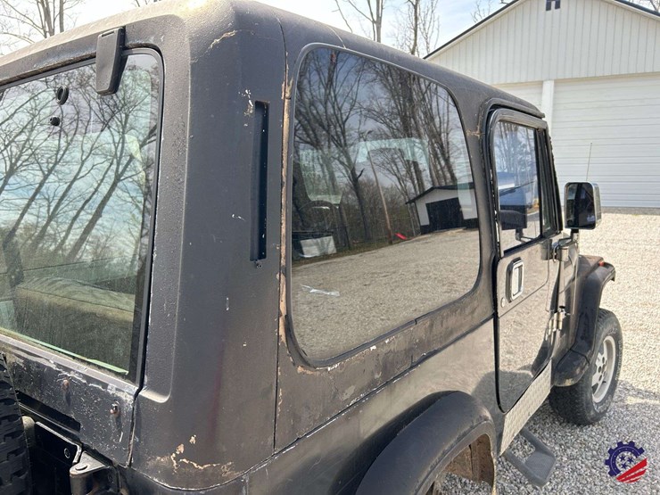 1994-jeep-wrangler-image-47