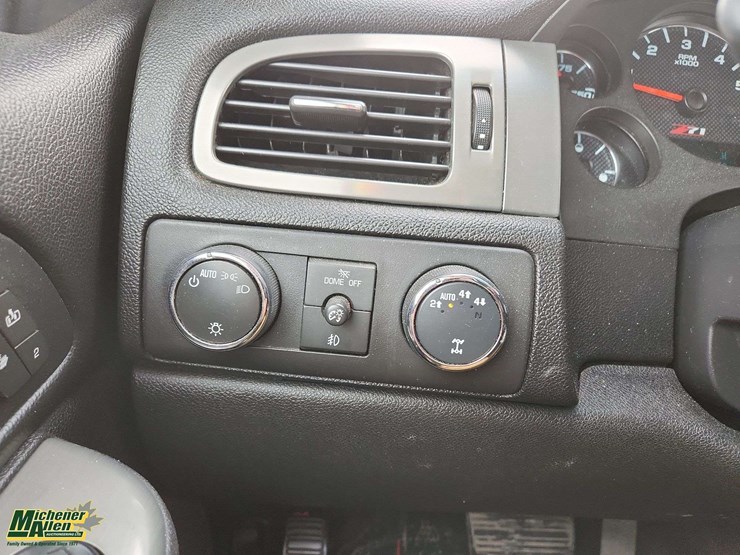 2013-gmc-sierra-1500-slt-image-22