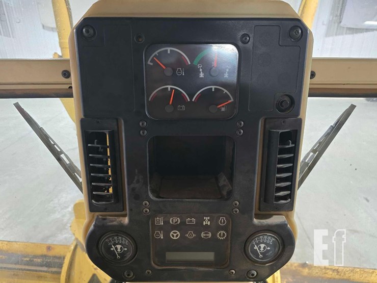 2003-caterpillar-140h-image-20