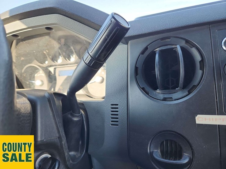 2013-ford-f550-image-17