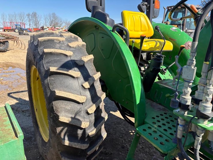 john-deere-5075e-image-8