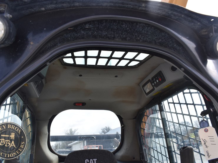 2017-caterpillar-259d-image-41