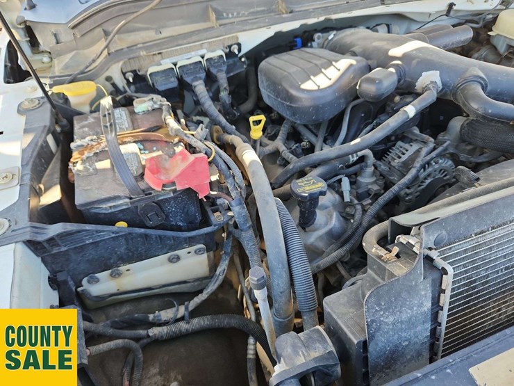 2013-ford-f550-image-27