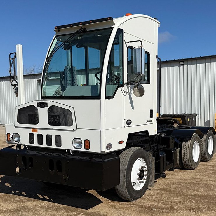 2018 AUTOCAR XSPOTTER