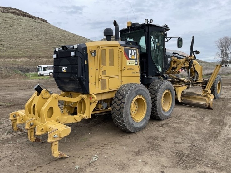 2018-caterpillar-12m3-awd-image-5