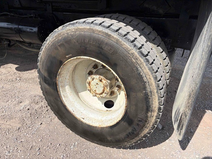 1988-international-10-image-6