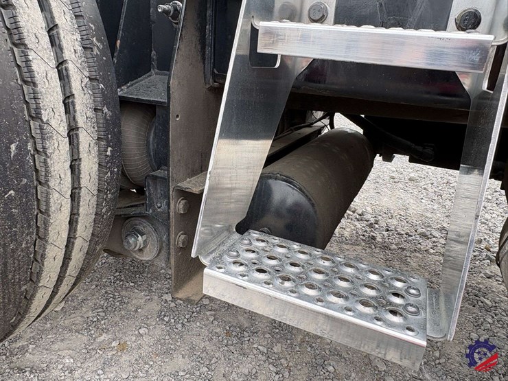 2024-international-hx520-image-50