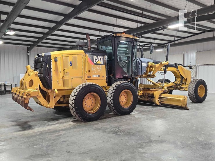 2011-caterpillar-140m2-image-3