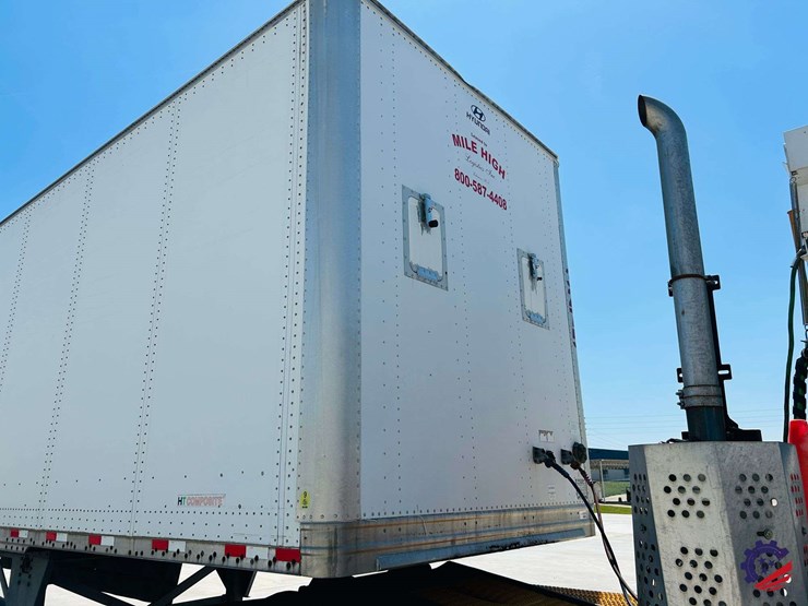 2013-hyundai-translead-image-8