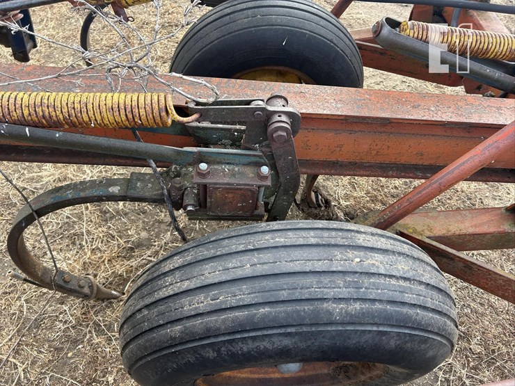 morris-anhydrous-chisel-plow-2859-image-16