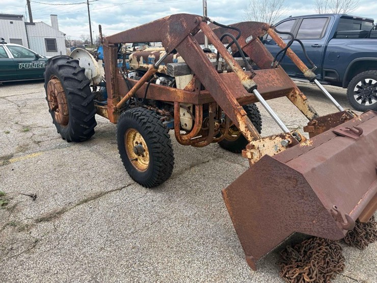 1974-ford-4000-image-28