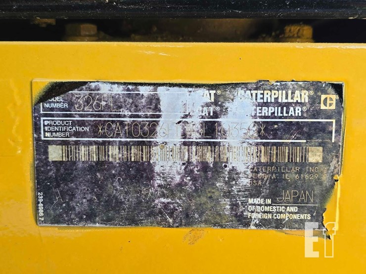 2017-caterpillar-326fl-image-39