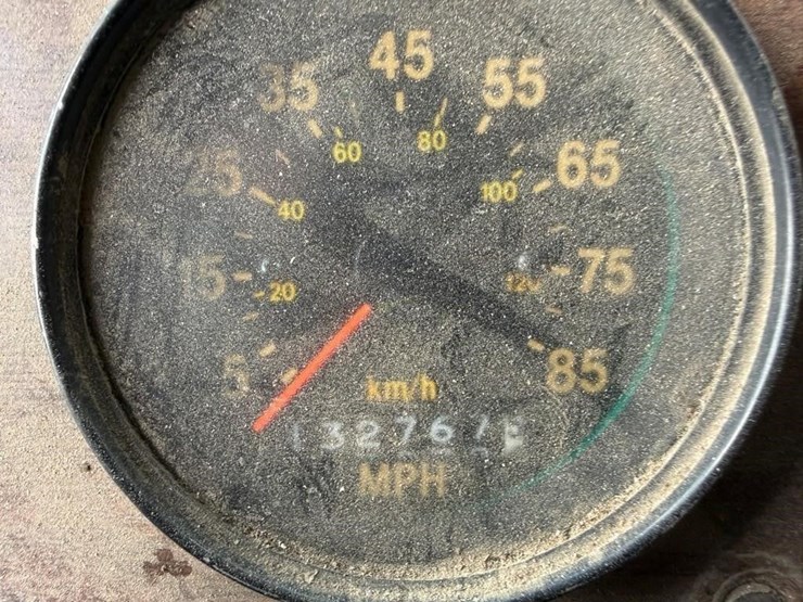 1990-freightliner-fld112-straight-truck-image-15