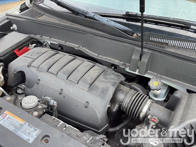 2013-chevrolet-traverse-image-29