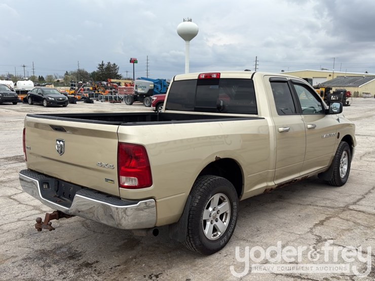 2011-dodge-ram-1500-image-3