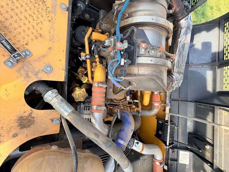 2019-deere-160g-lc-image-82