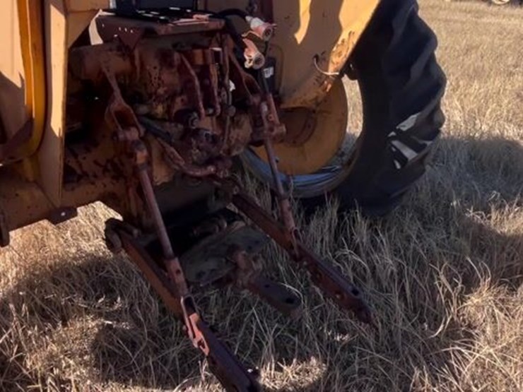 minneapolis-moline-m602-image-32