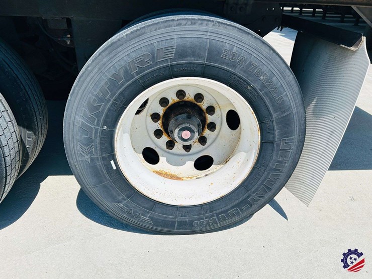 2013-hyundai-translead-image-16