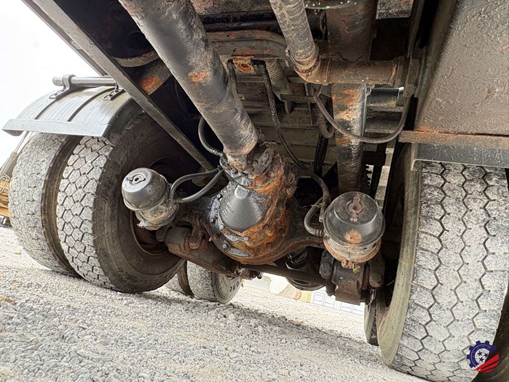 2007-international-sf525-t/a-dump-truck-image-28