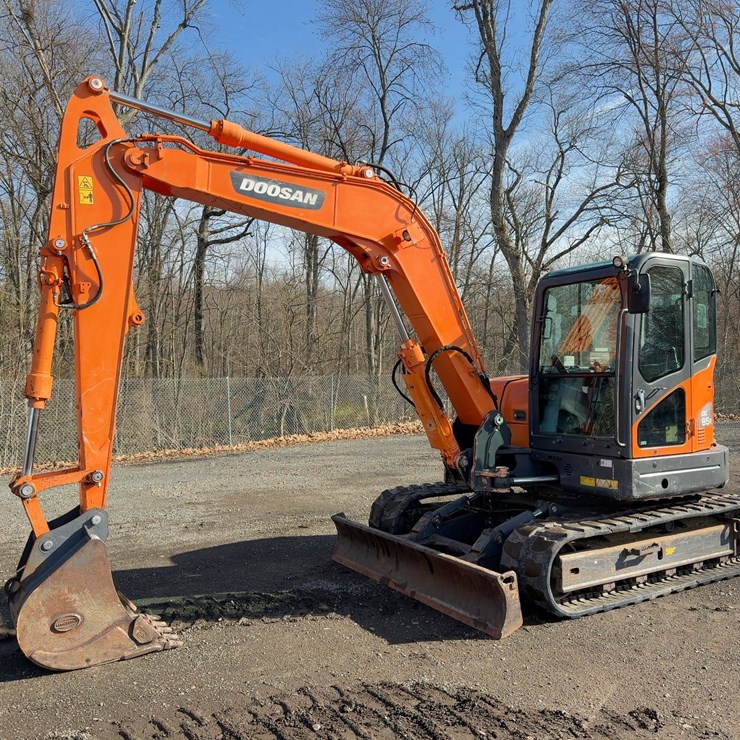 2019 DOOSAN DX85R-3