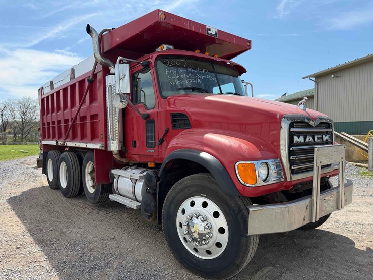 2007-mack-granite-gu713-image-8
