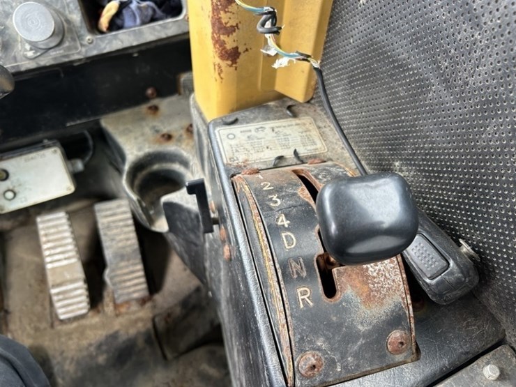 2012-caterpillar-ad55b-image-28