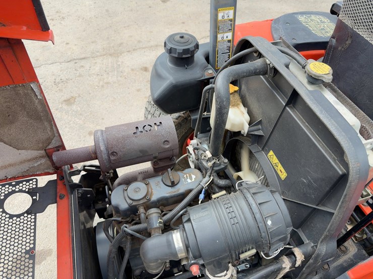 kubota-zd321-image-9