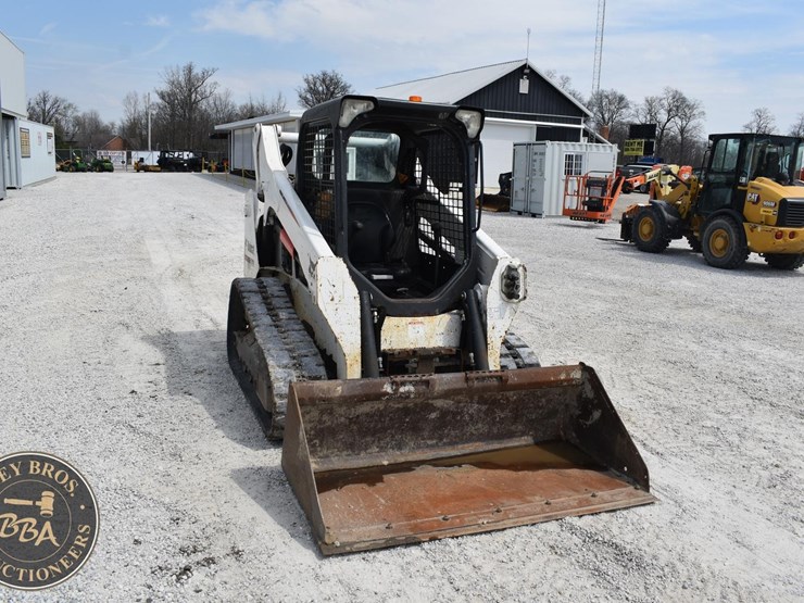 2016-bobcat-t590-image-12