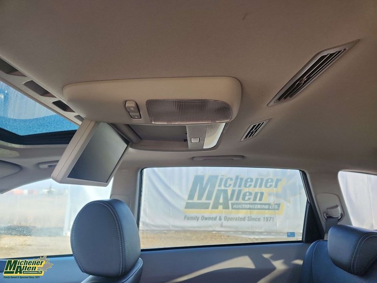 2011-subaru-tribeca-image-14