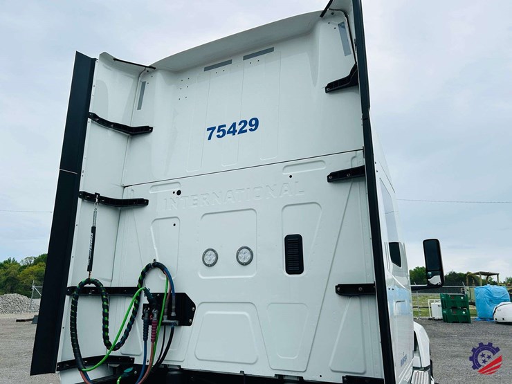 2024-international-lt62f-t/a-truck-tractor-image-25